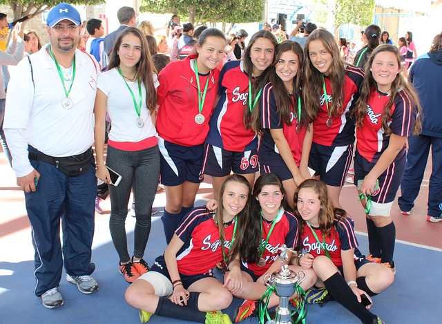 来自全球各 来自全球各